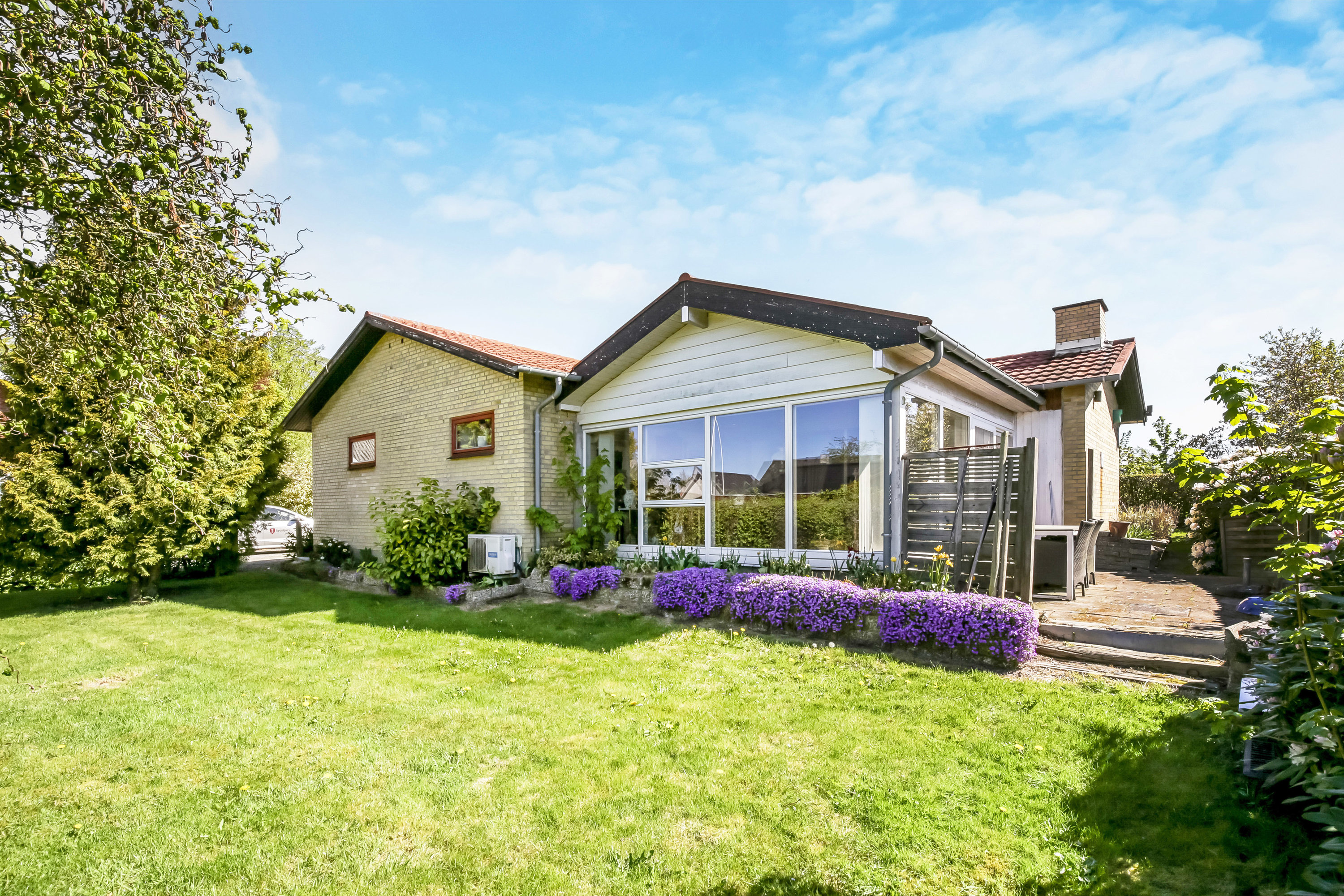Villa på Skolegyde 8 8544 Mørke.